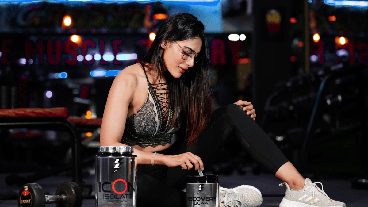 protein-powder-jar-cup-of-tea